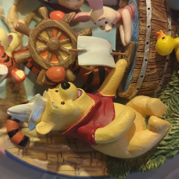 Disney Bradford Exchange Winnie the Pooh 3D plate - Picture 4 of 7